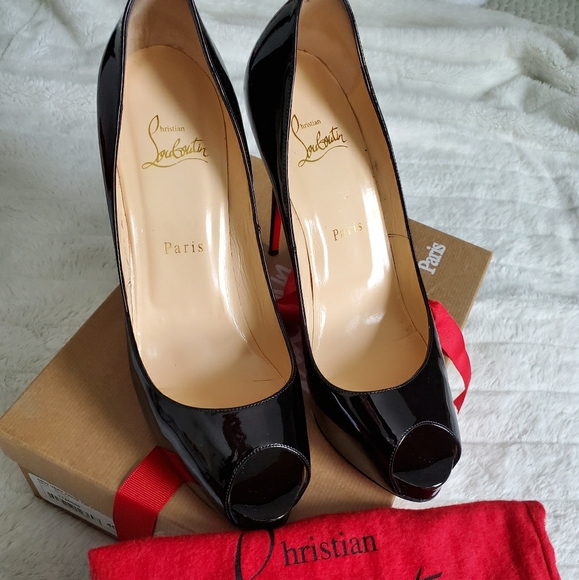 Christian Louboutin - Picture 1 of 4